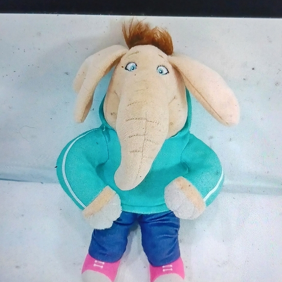 Sing Elephant Meena plush - Picture 2 of 3